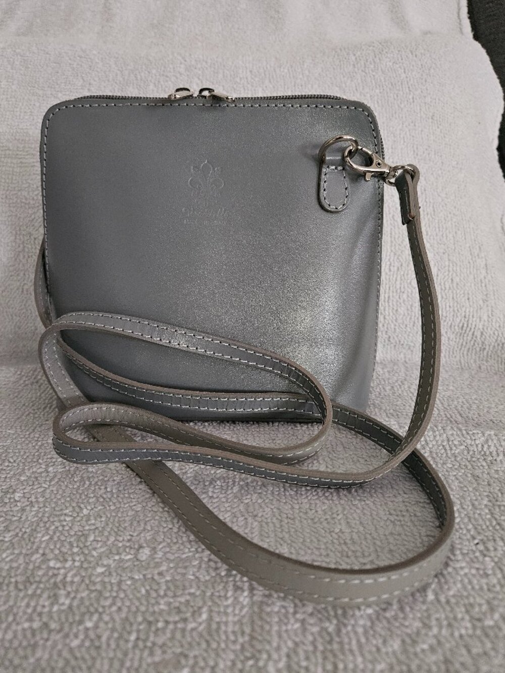 Vera Pelle Small Leather Crossbody Bag